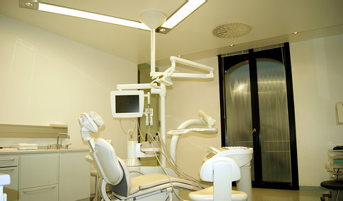 Лечение зубов в стоматологической клинике Музенхоф